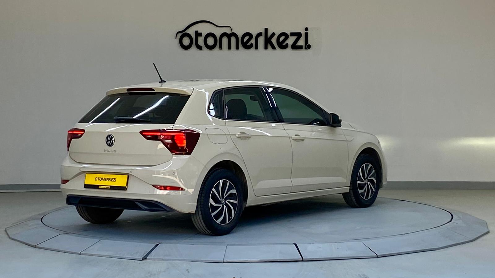VOLKSWAGEN POLO 5